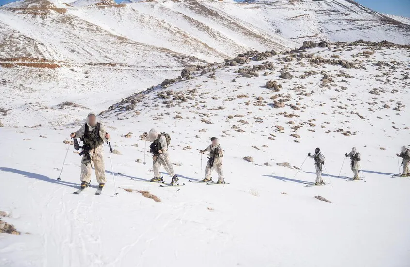 عدوان مستمر على السيادة السورية.. ماذا تريد إسرائيل أن تقول بمناوراتها في جبل الشيخ السوري